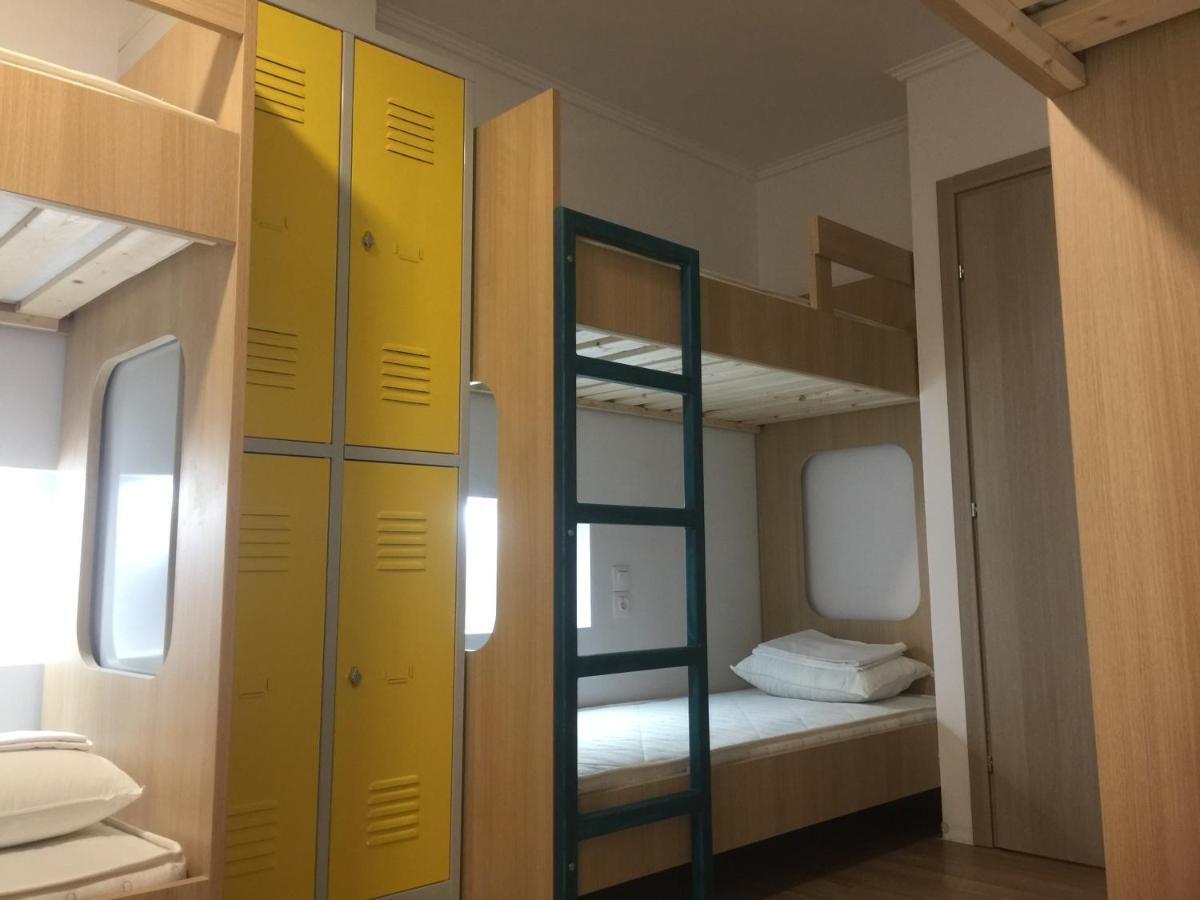 Loutraki Hostel Exteriör bild